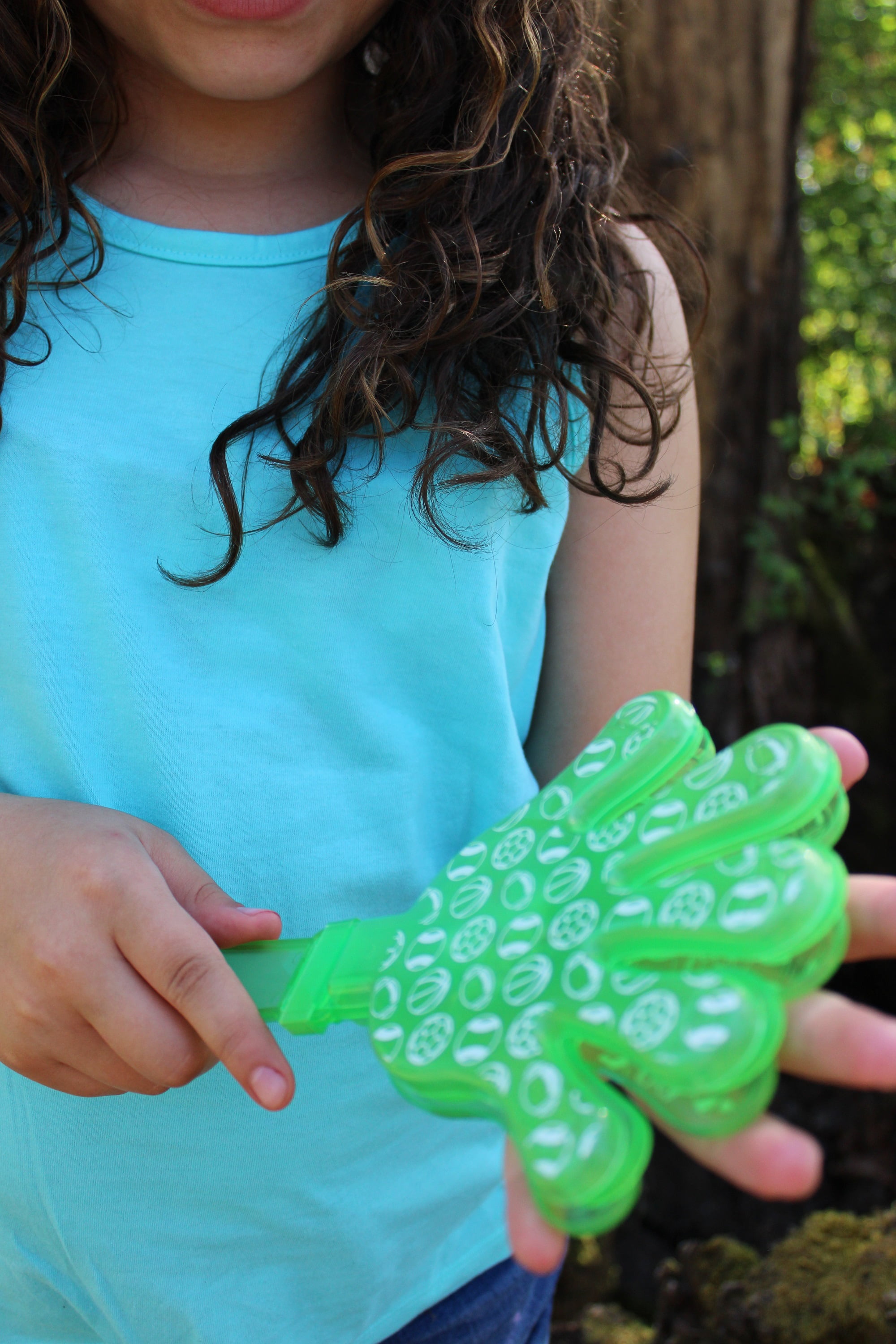 Simply Sweet Light-up Hand Clapper, Green