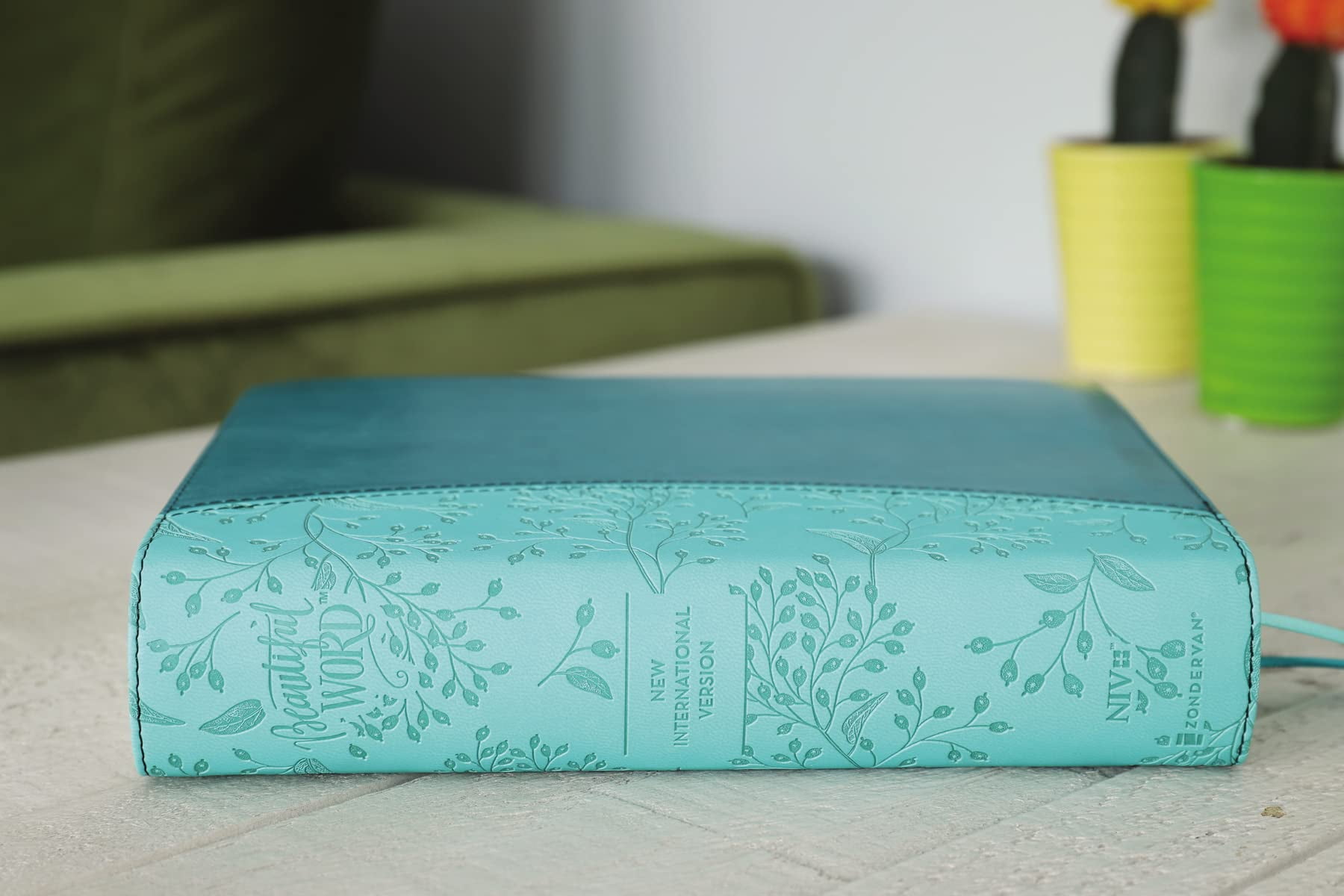 Beautiful Word Niv, Beautiful Word Bible, Updated Edition, Peel/Stick Bible Tabs, Leathersoft, Teal, Red Letter, Comfort Print: 600+ Fu, (Hardcover)