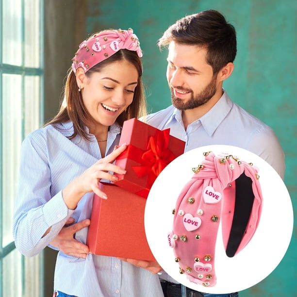 Diadema de perlas a juego con diadema de corazones, ideal para mujeres. Un accesorio para el cabello versátil y a la moda.