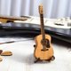 thumbnail image 5 of Caja de púas de guitarra de madera, contenedor de púas con soporte y púas de guitarra, caja de almacenamiento de púas de guitarra, estante para púas de guitarra, accesorios para guitarra, 5 of 5