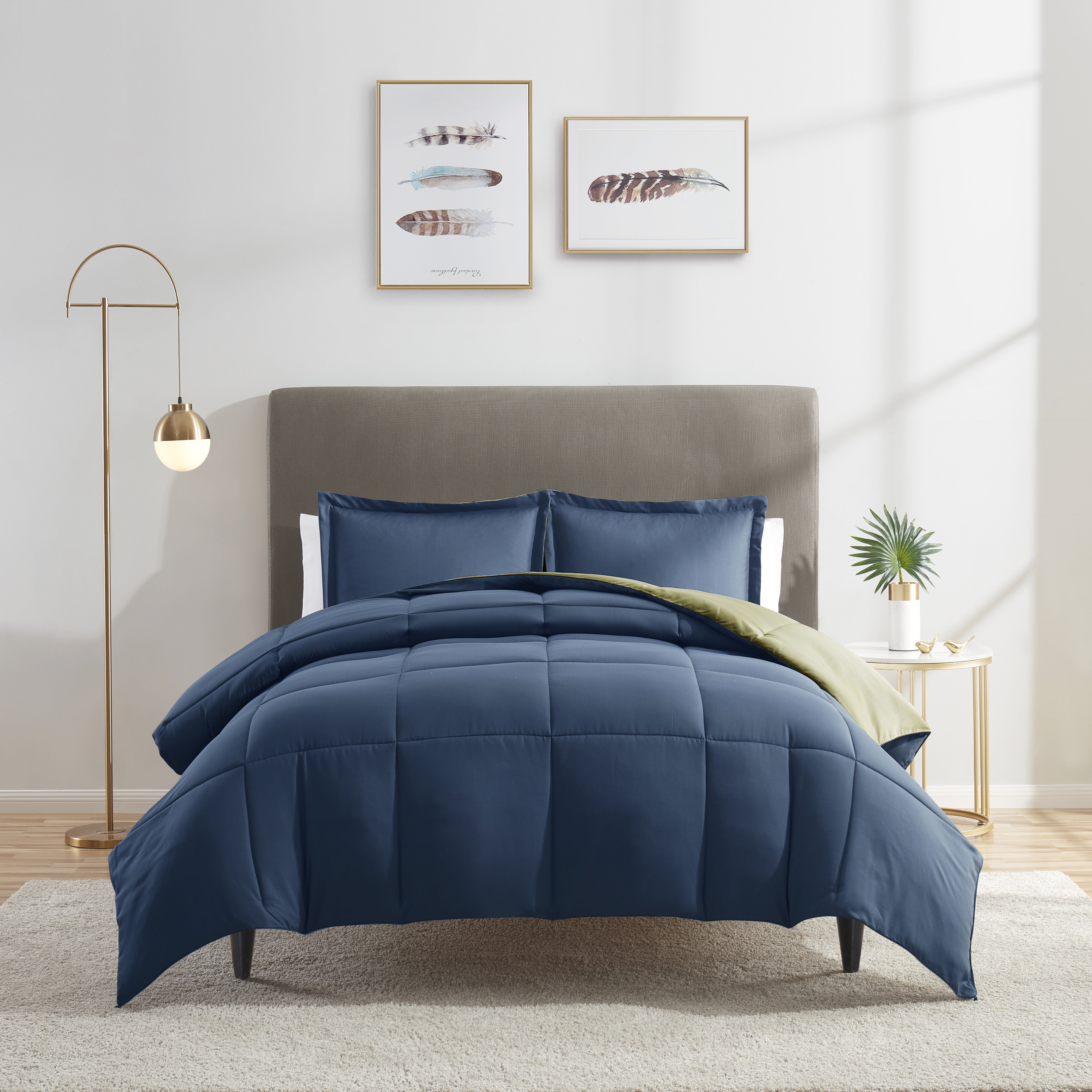Nestl 3-Piece Soft Down Alternative Reversible King Comforter Set, King/Cal King, Navy & Sage