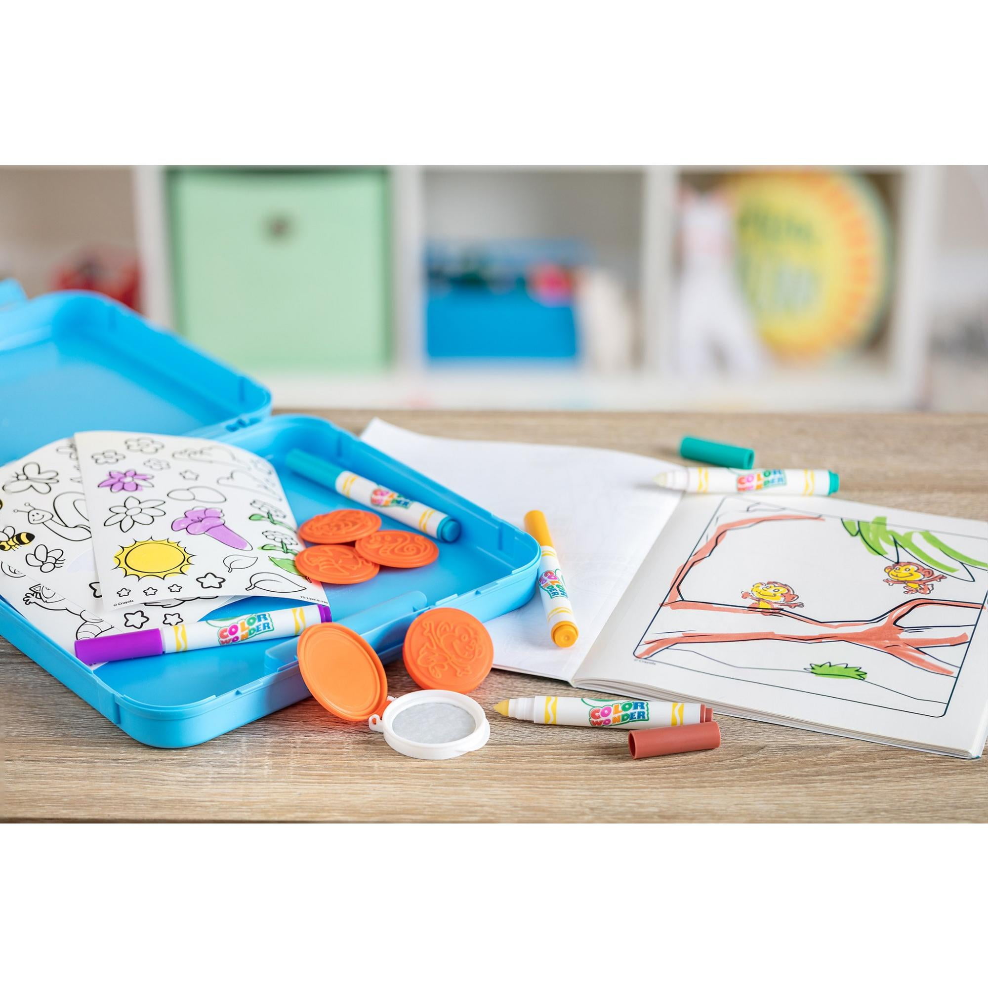 crayola color wonder art desk with stamper