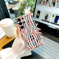 thumbnail image 3 of Mejora el estilo de tu iPhone con una elegante y protectora funda de goma de TPU con patrones de dibujos animados, 3 of 4