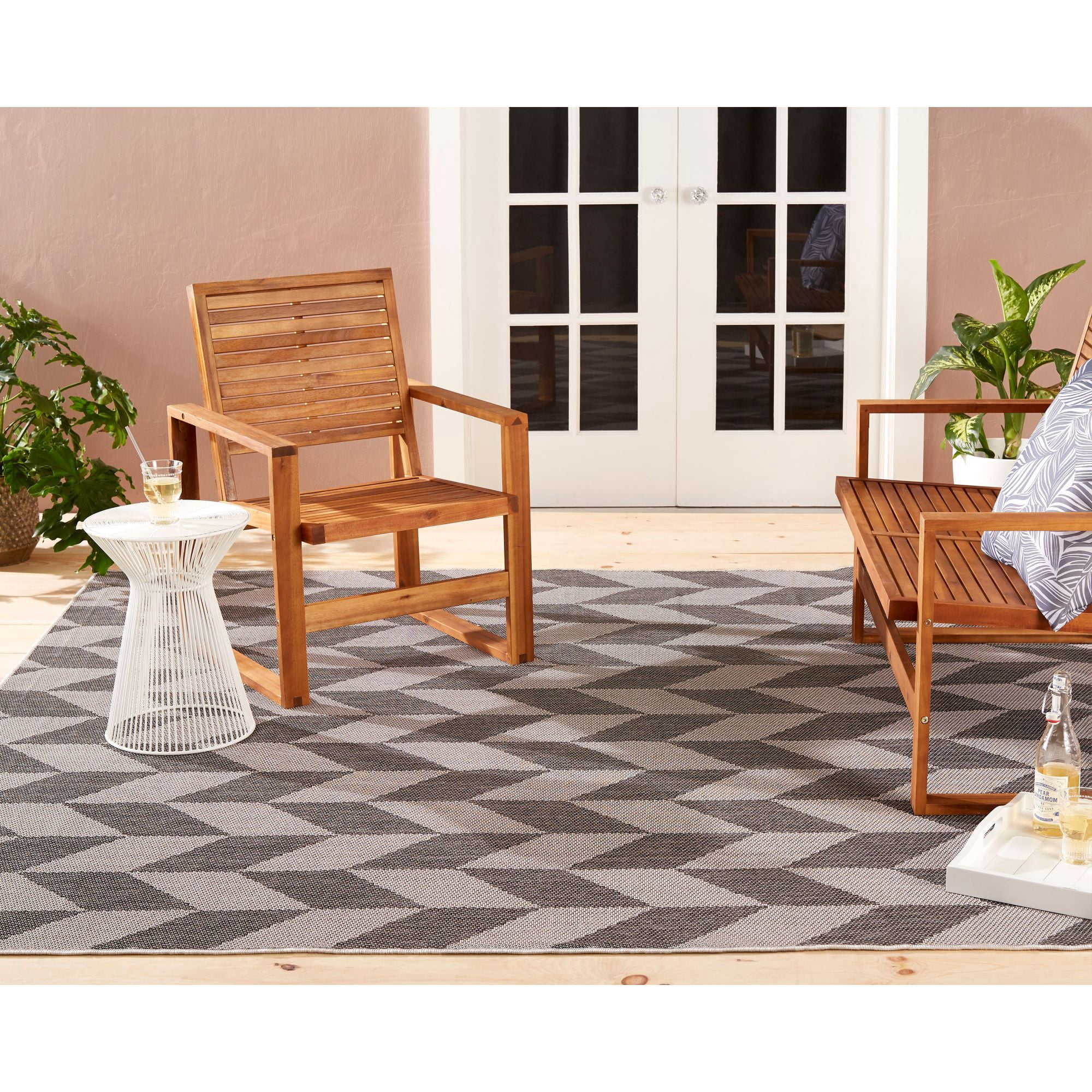 Nicole Miller New York Patio Country Danica Transitional Geometric Indoor/Outdoor Area Rug, Black/Grey, 3'11"x5'2"