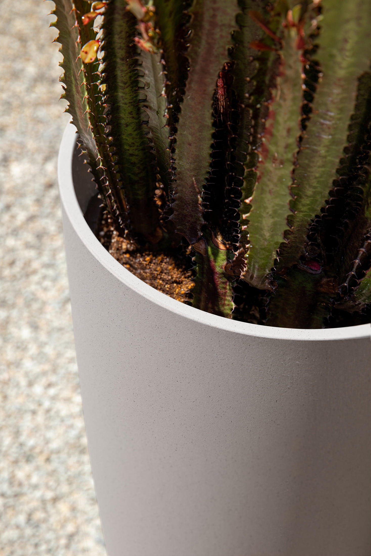 Veradek Mason Series Selena 28" Plastic-Stone Planter 2-Pack White