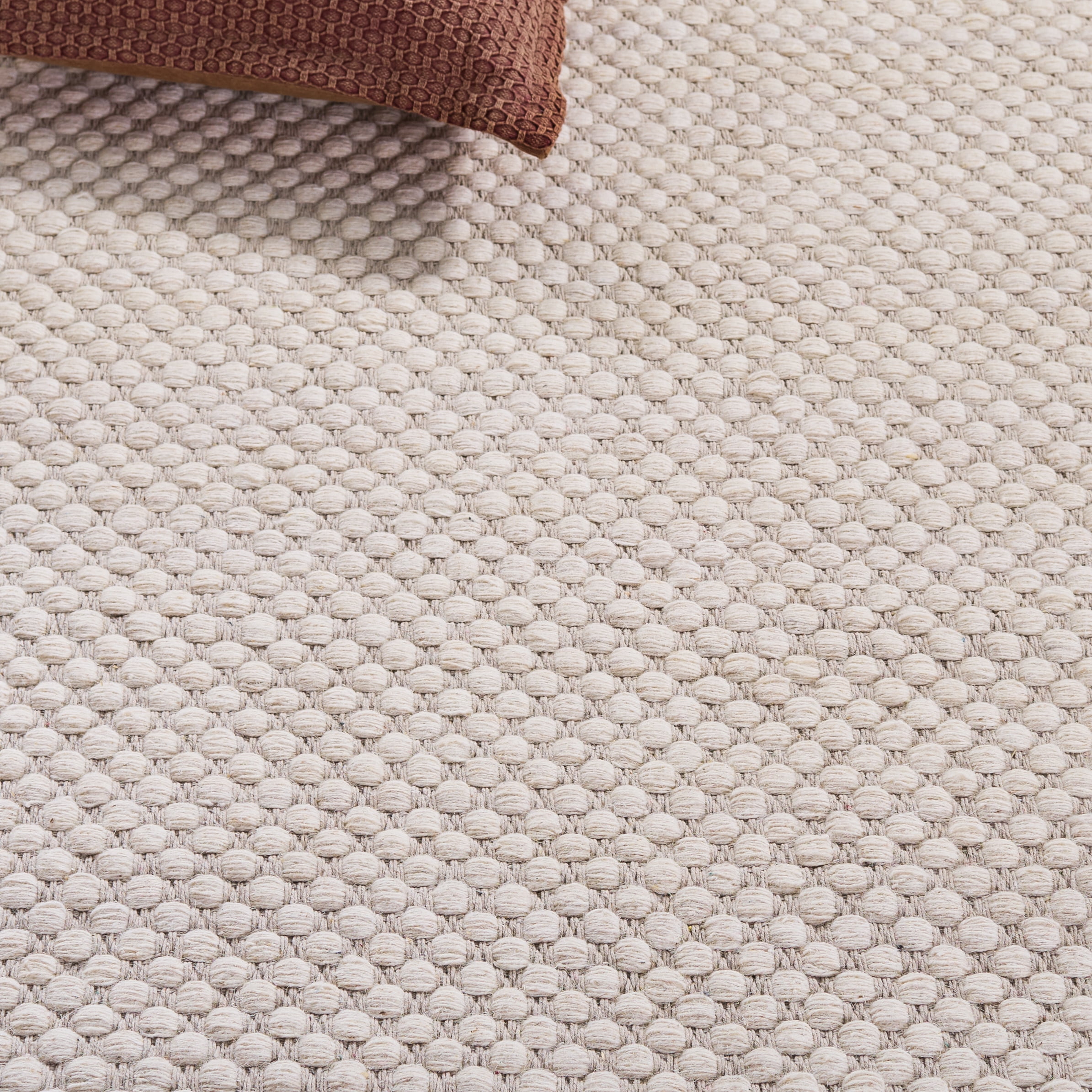 Safavieh Vermont Brigham Solid Color Area Rug, Ivory, 4' x 6'