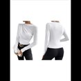 thumbnail image 3 of Camiseta Informal de Larga con Cuello Alto y Fruncido para Mujer, Corte Entallado y Color Liso S, 3 of 7