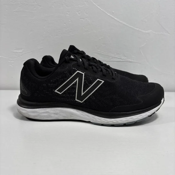 New Balance Fresh Foam 680 Mens Size 9 Extra Wide 4E Lace Up Running Shoes CLEAN