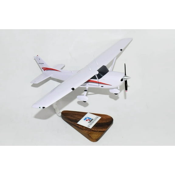 Cessna® 172 Skyhawk, 18in Mahogany Scale Model