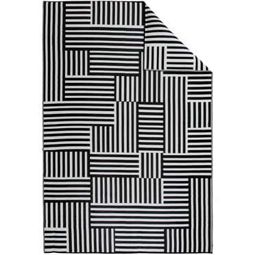 Mainstays New Block Black and White Stripe Plastic Outdoor Rug, 7'x10'