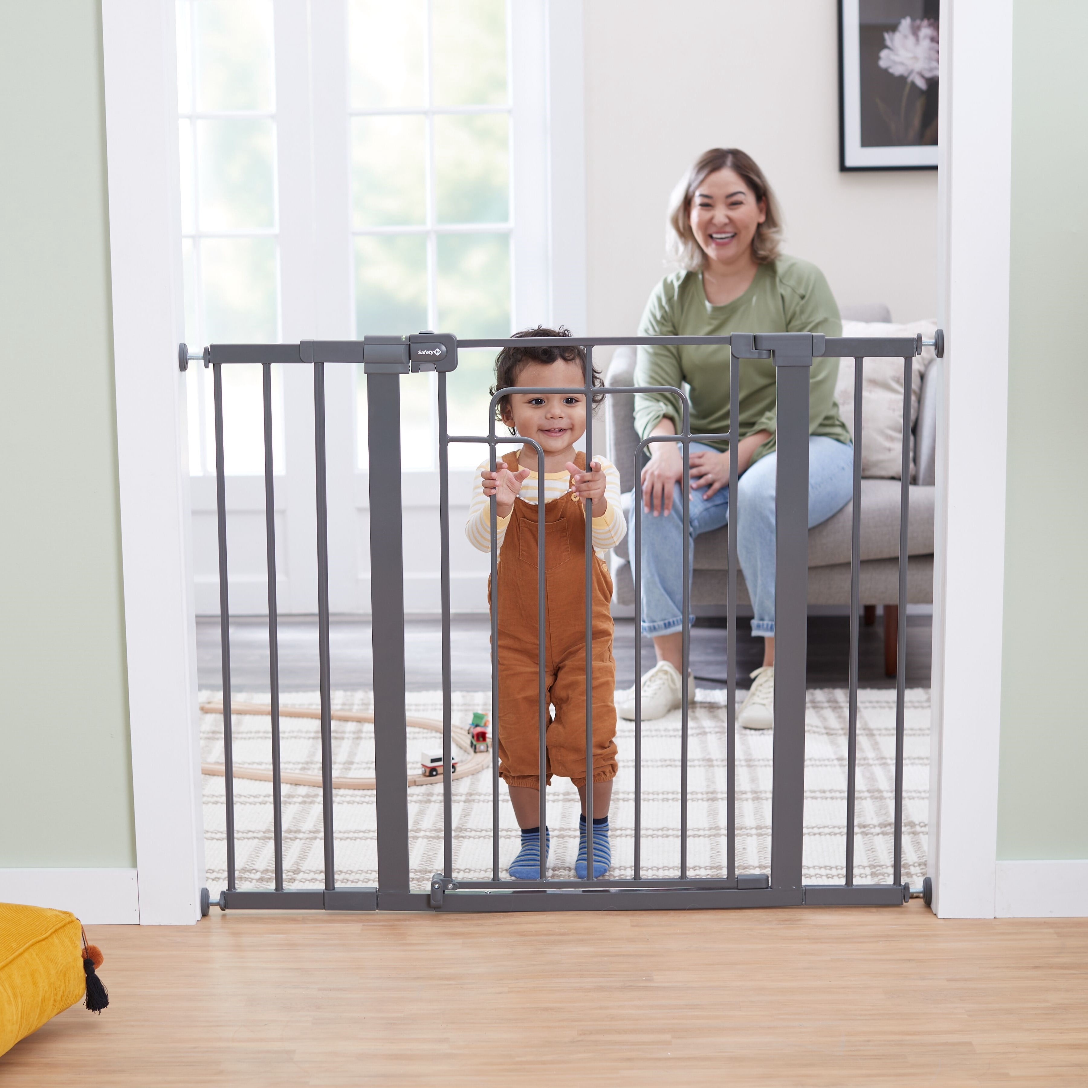 (4 pack) Safety 1st Contemporary Tall-and-Wide Gate, Grey