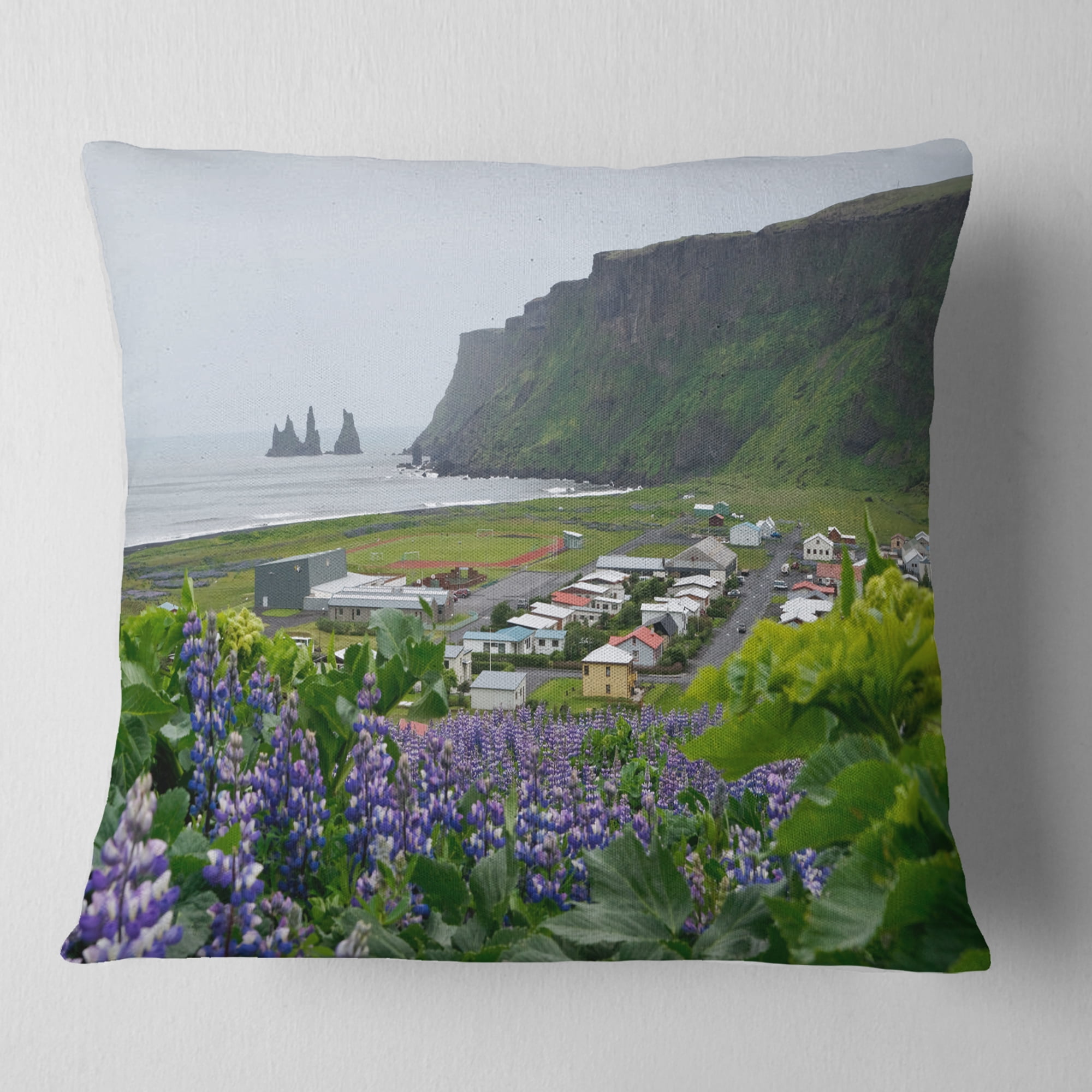 Designart Icelandic Town Vik - Landscape Photography Throw Pillow - 16x16