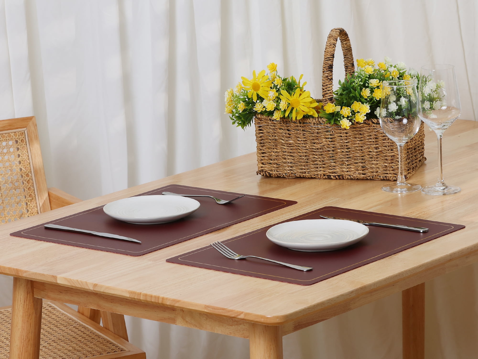 Unique Bargains Set of 6 Heat Resistant Faux Leather Placemats for Kitchen Dining Room Wine Red