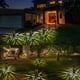 thumbnail image 2 of 1/2/4/6 piezas de antorchas solares impermeables con forma de llama para decoración de exteriores, para patio, jardín, camino, boda o fiesta., 2 of 7