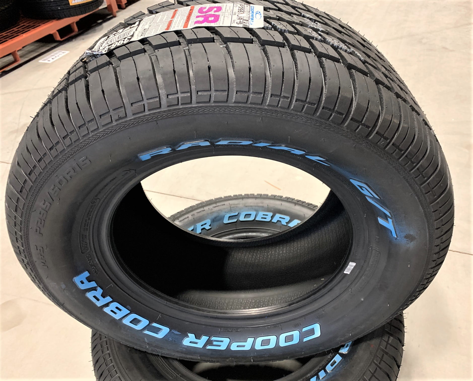 Cooper Cobra Radial G/T 295/50R15 105 S Tire Weltecinc