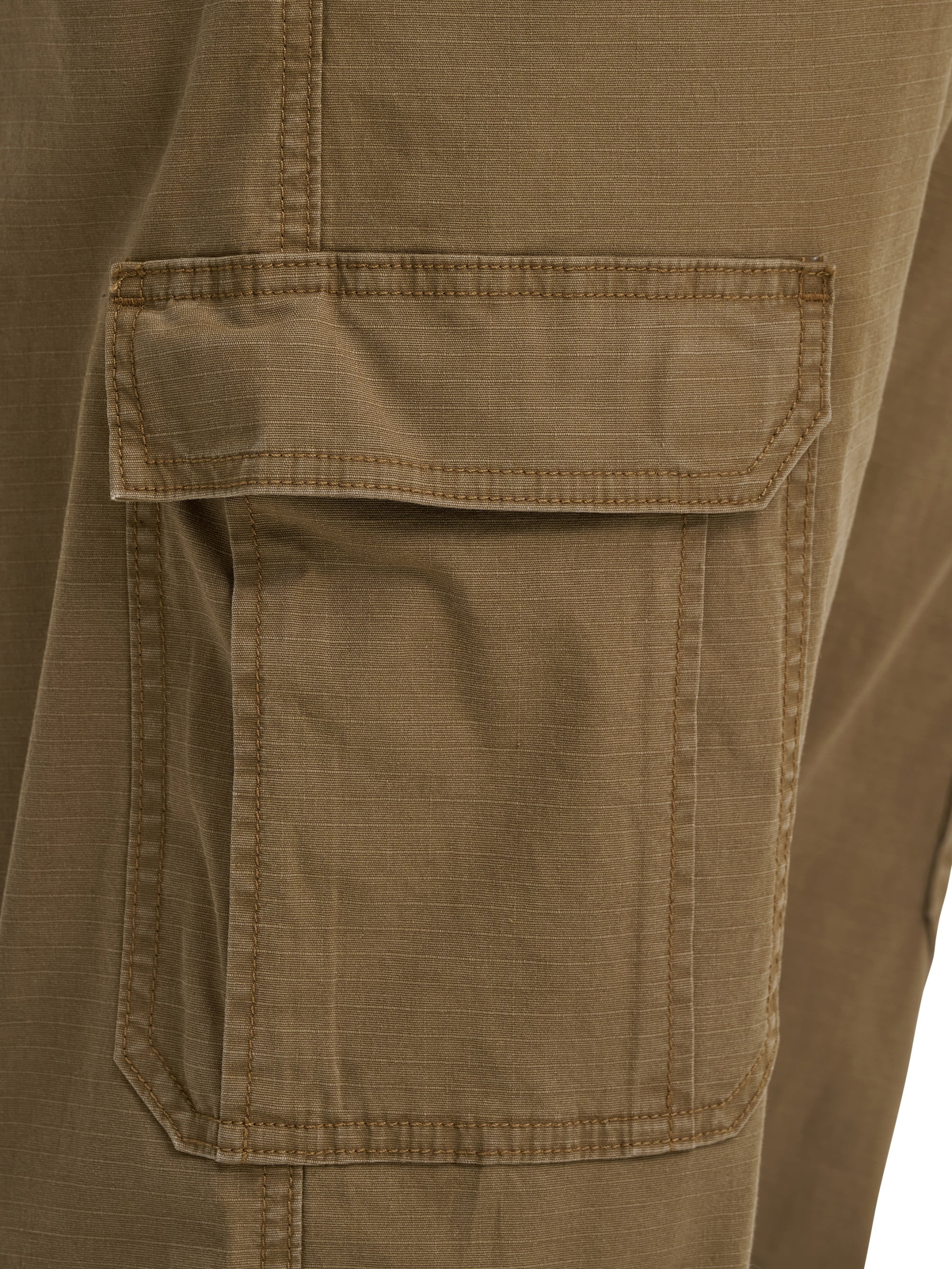 Wrangler Men's and Big Men's Relaxed Fit Cargo Pants With Stretch