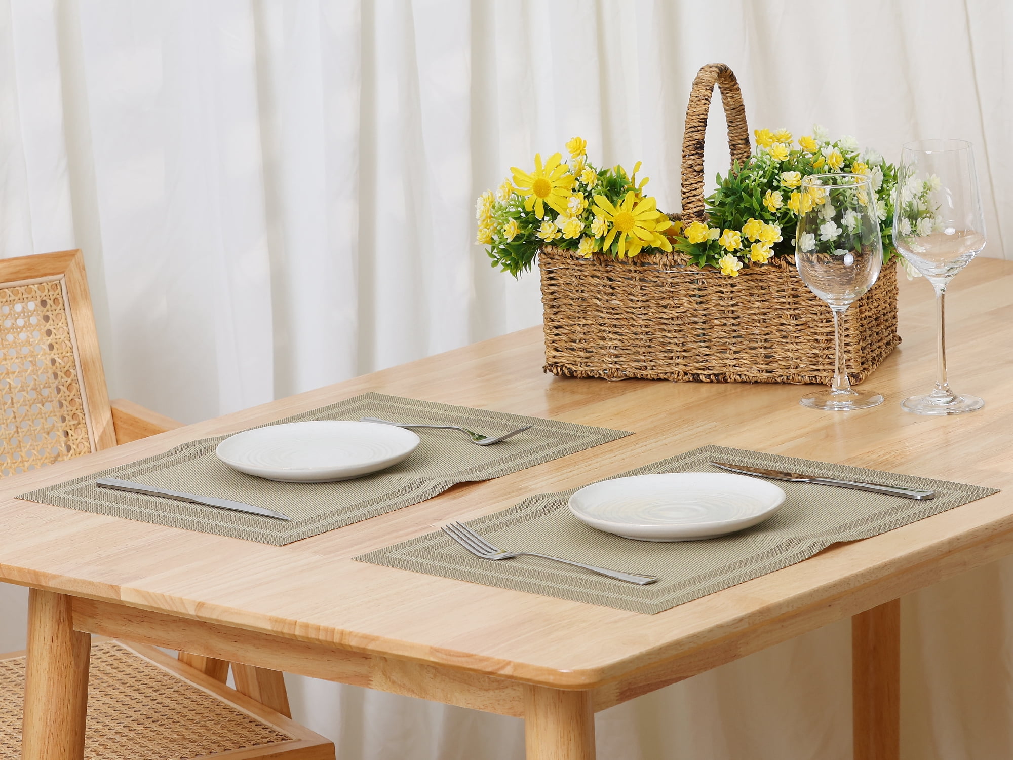 Unique Bargains Set of 6 Washable Modern Polyvinyl Chloride Placemats Champagne 18x12 Inch