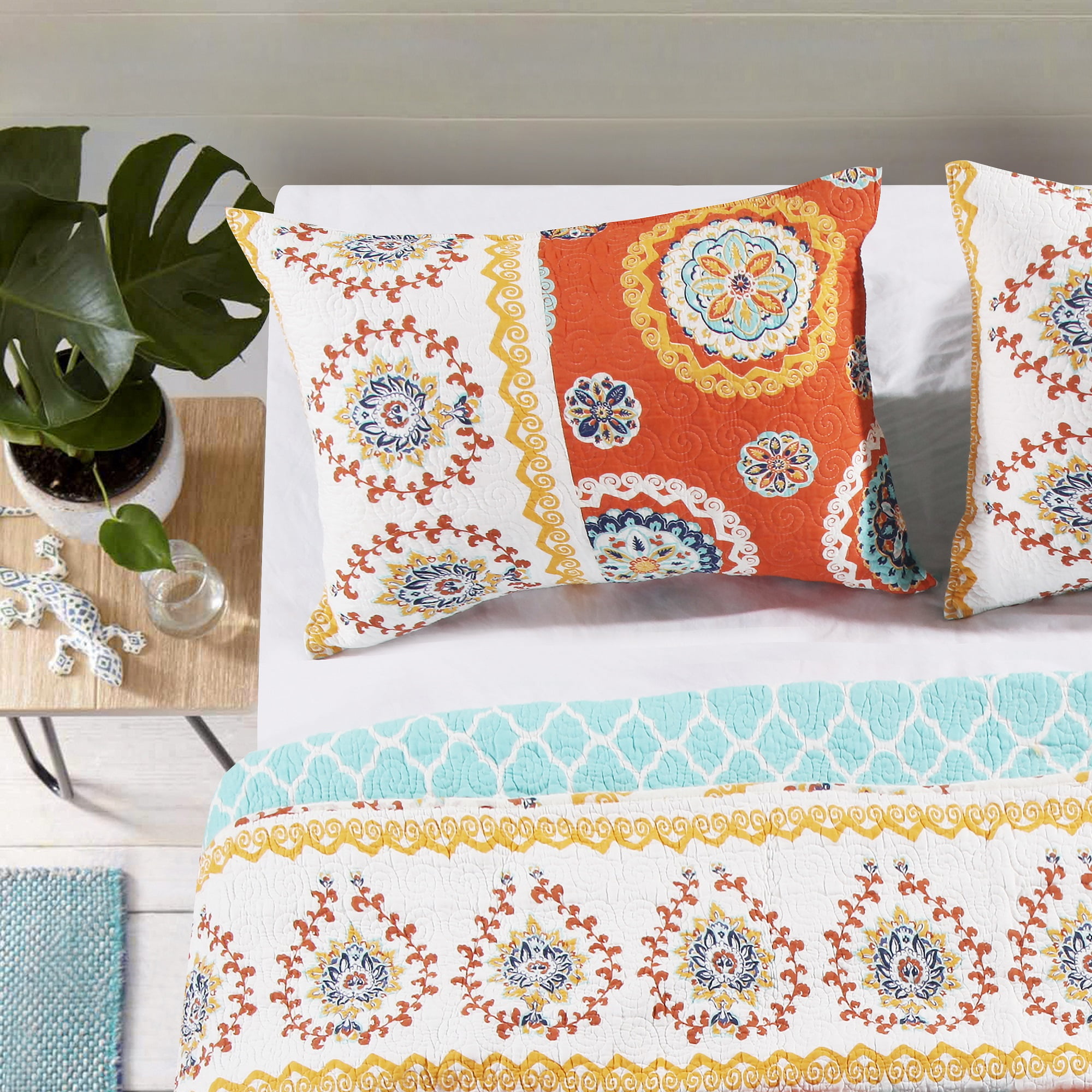 Global Trends Retro Quilted Pillow Sham