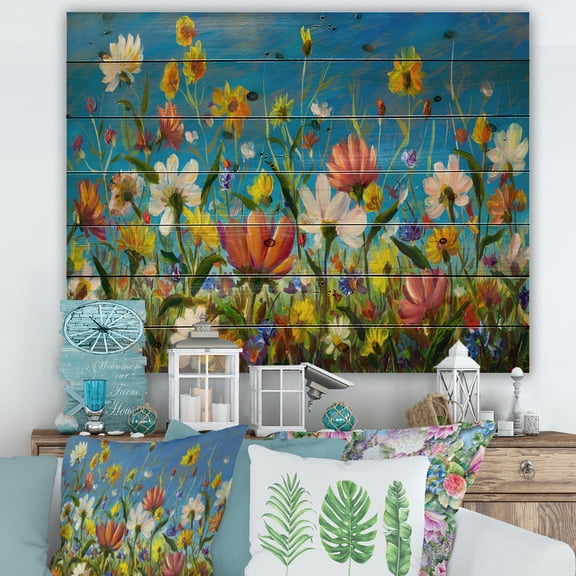 Designart 'Beautiful Field Flowers In Nature' Traditional Print on Natural Pine Wood