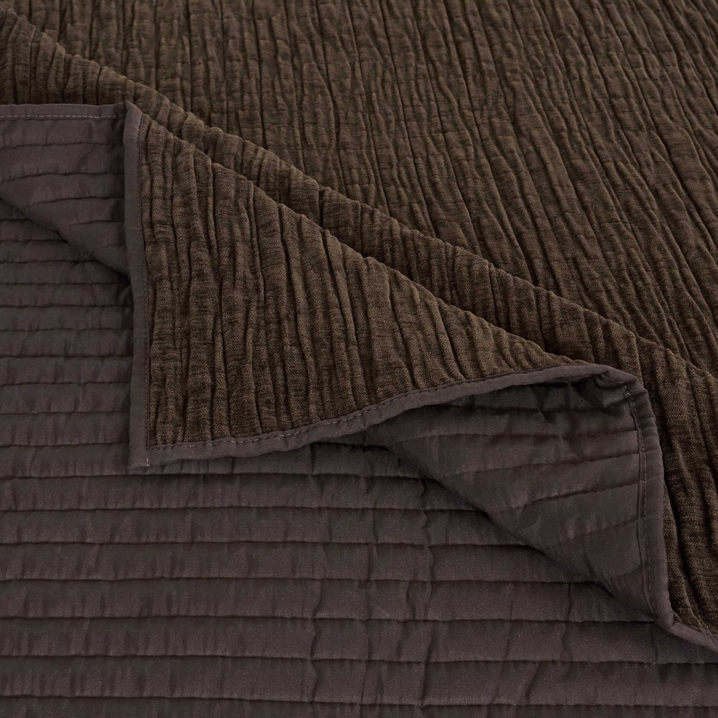 Greenland Home Fashions Velvet Crush Chocolate Textured Plush Chenille Coverlet Set, All Ages, 2-Piece Twin/Twin XL