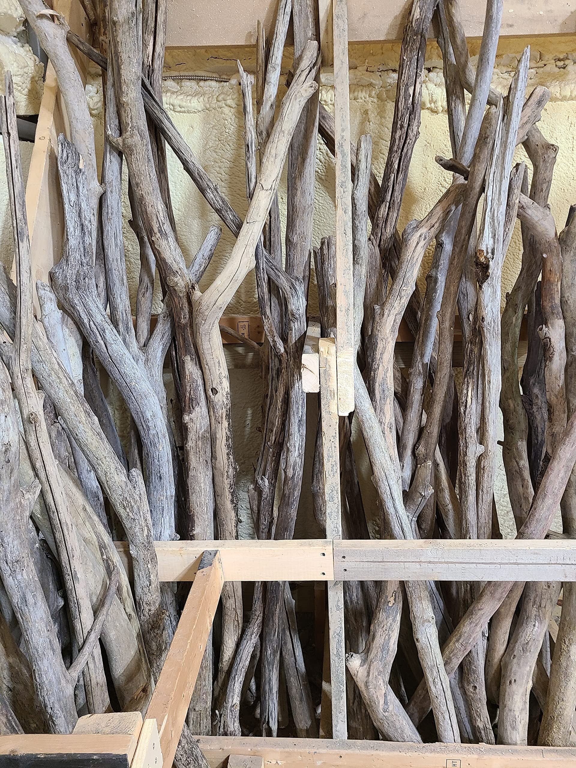 One Driftwood Pole - You Pick The Size - Rod Hanging Weaving Macrame DIY Closet Nursery Shower Craft, Wedding Decor, Vase Filler, Beach House, Boho (1-2 Inches Thick, 4 Foot Long)