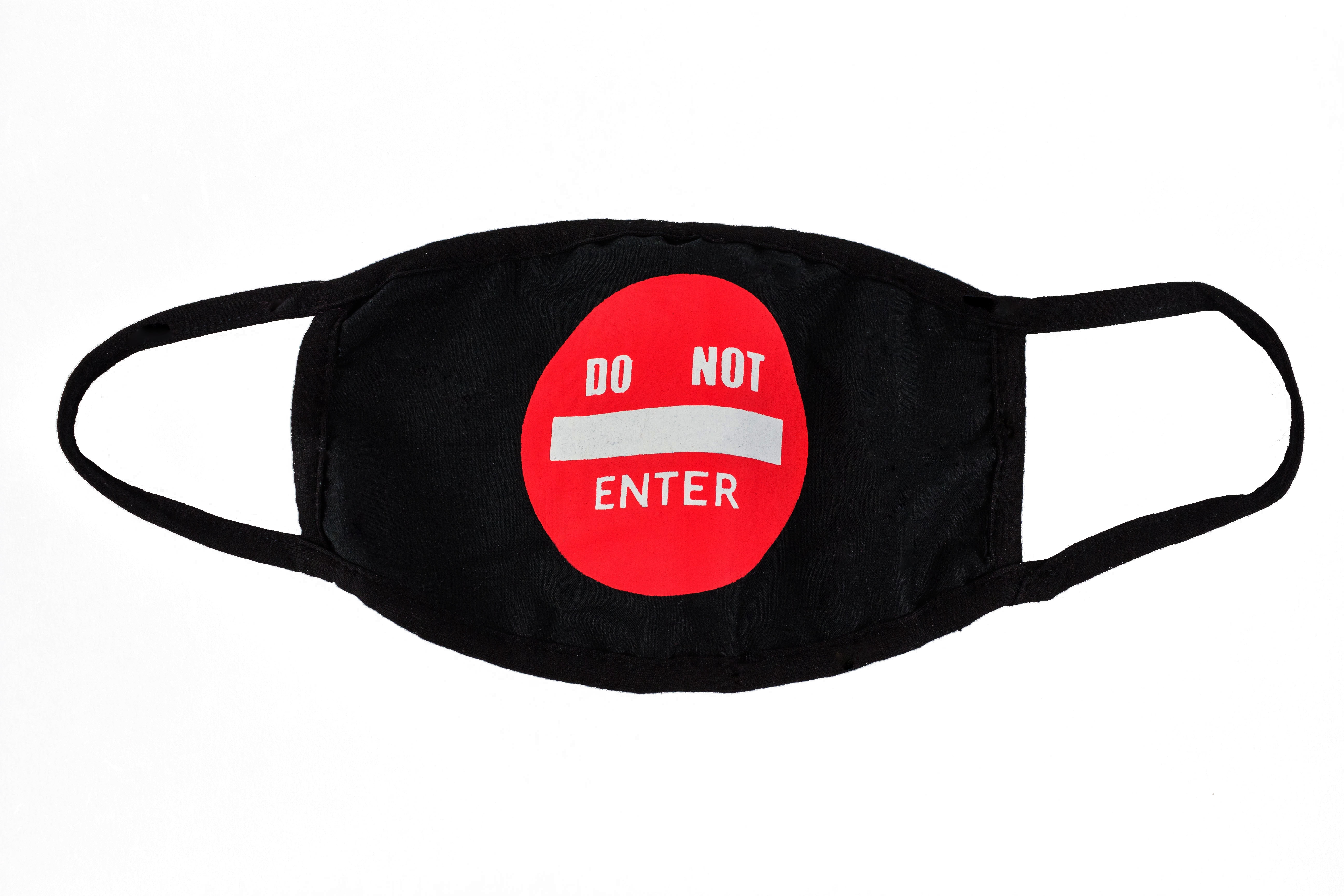 SINGLE PACK 'DO NOT ENTER' FACE MASK