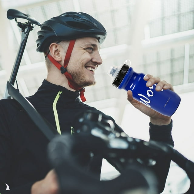 Botella deportiva térmica | Botella a presión de 660 ml, hermética, para ciclismo, gimnasio y senderismo | Aislamiento de doble pared que mantiene las bebidas frías | Incluye asa para