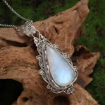 Ornament Vintage Moonstone Water Drop Necklace