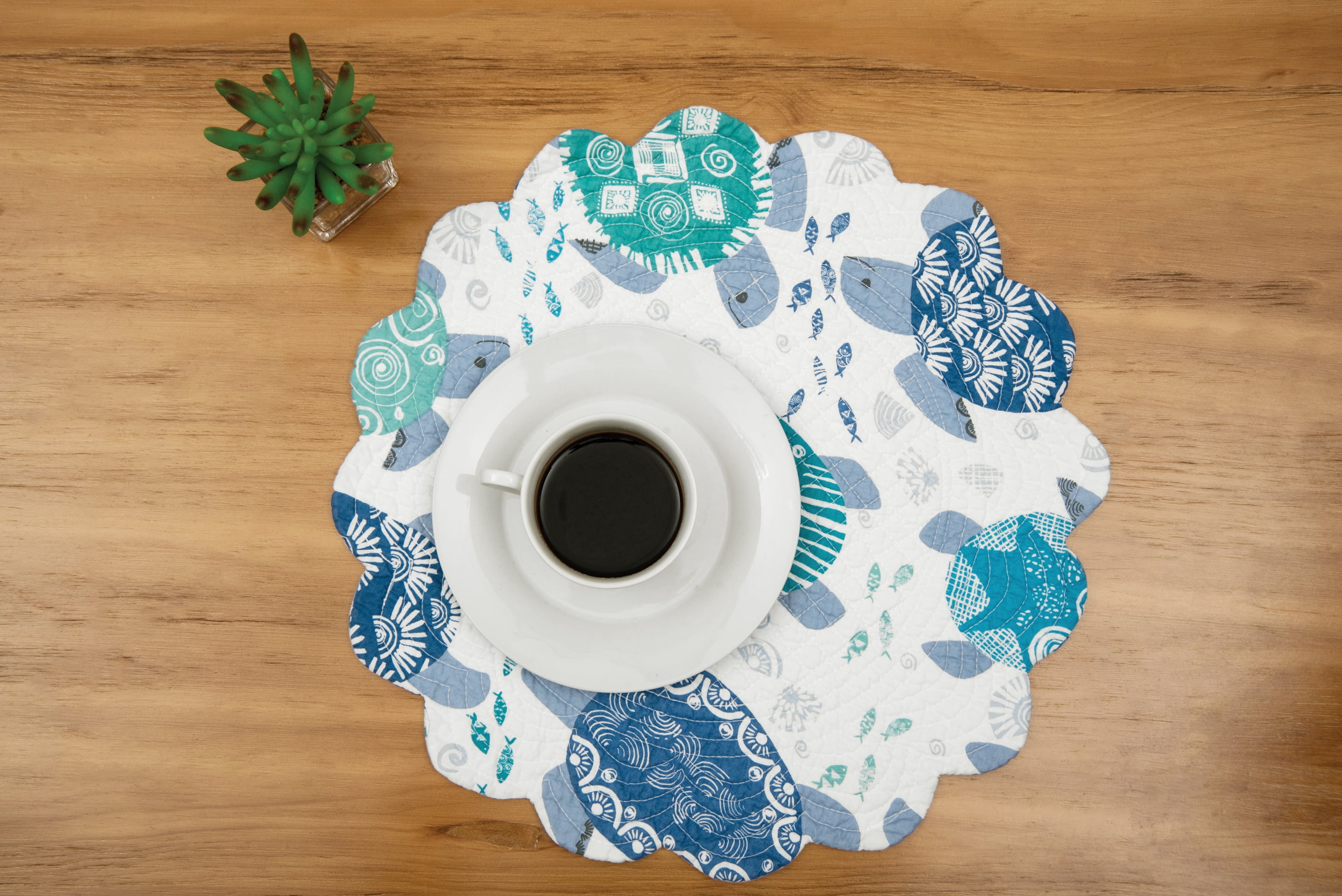 Turtle Bay Round Quilted Cotton Placemats Set of 6, 17"
