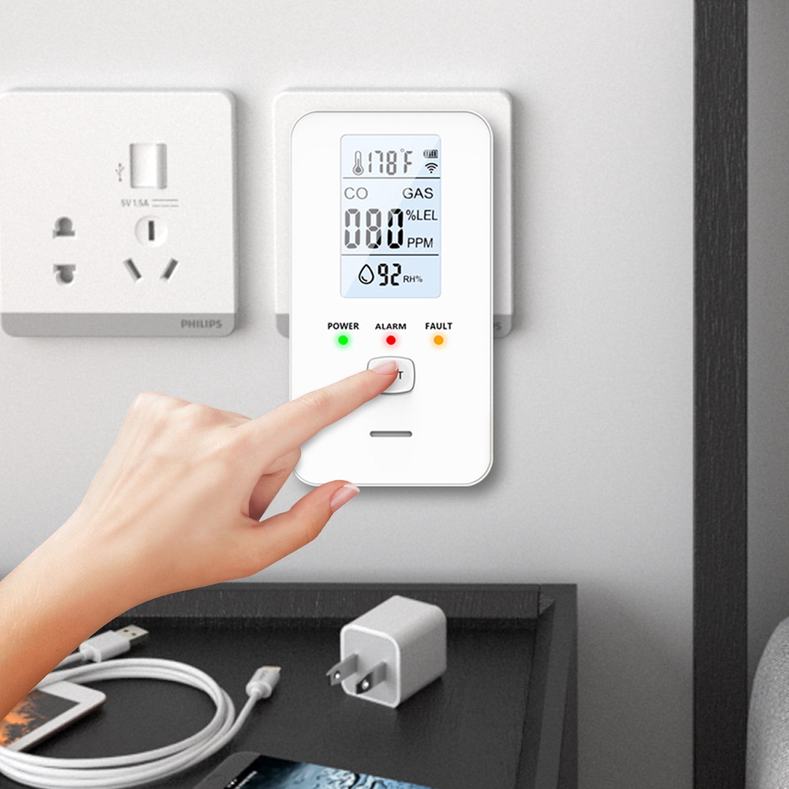4-in-1-Gas-Carbon-Monoxide-Detectors,Plug in CO,Plug-in – Multi-Gas Protection, Accurate CO, Temperature & Humidity Monitoring, 4-in-1 Real-time Monitoring & Display with Temperature & Humidity