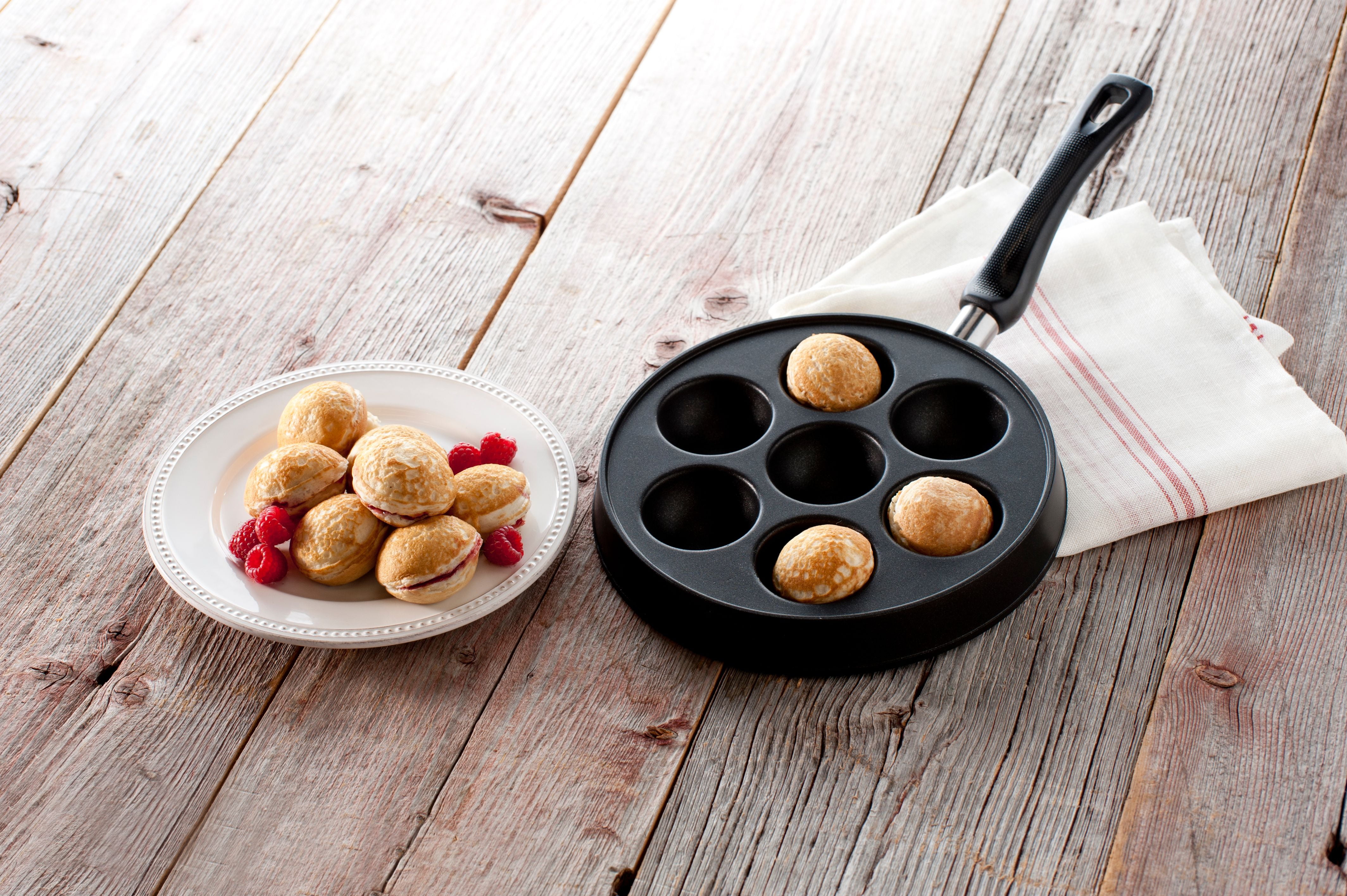 electric ebelskiver pan