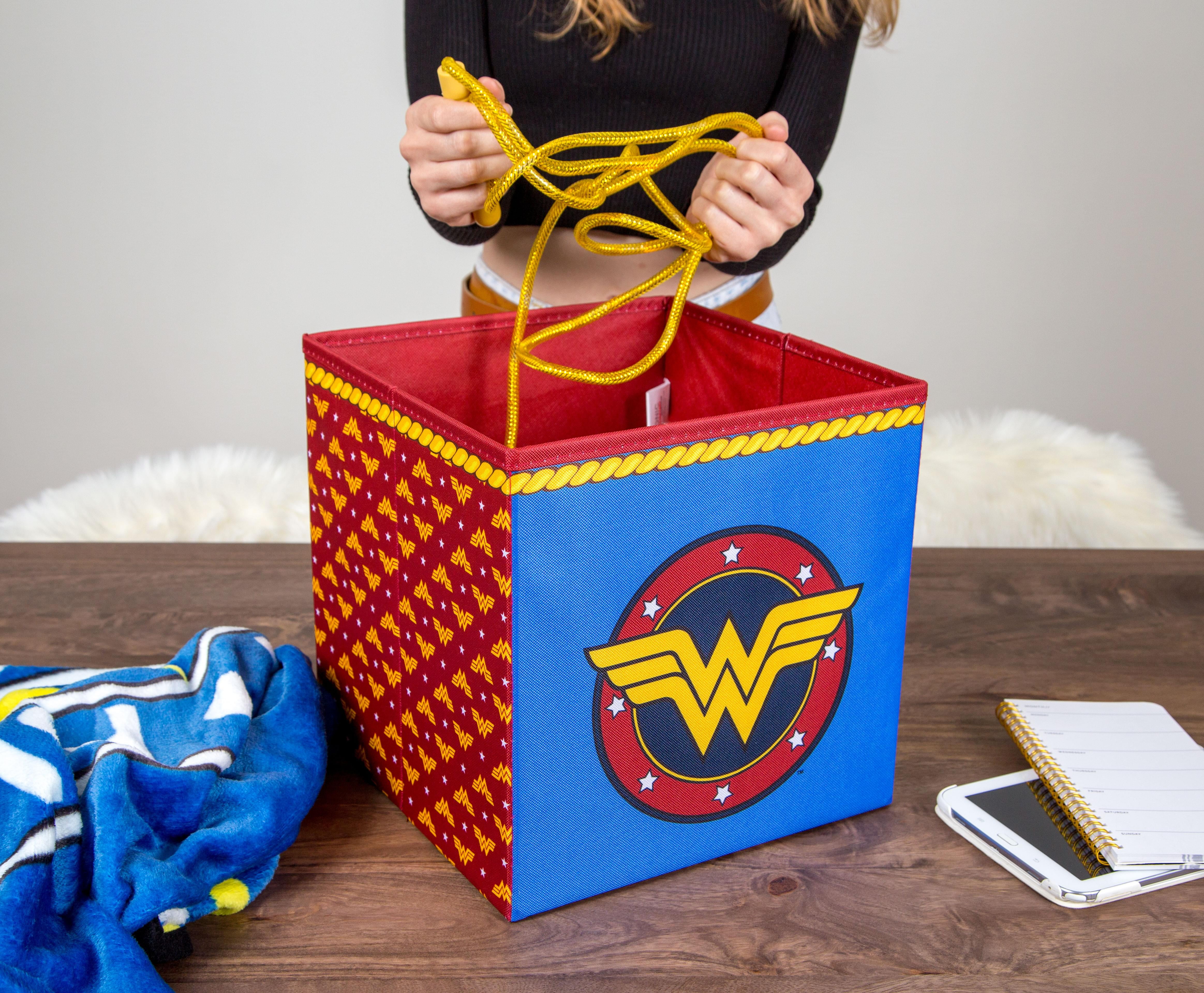 DC Comics Retro Wonder Woman' Drawstring Bag | Spreadshirt