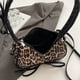 thumbnail image 4 of 2298 Bolso Retro Alta Con Leopardo para Axila Bolso Cruzado Moderno Y Versátil Bolso Hombro (Caqui) Caqui, 4 of 8