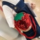 thumbnail image 4 of Bolso de mano con forma de piña y fresa con lentejuelas para mujer, bandolera tipo mensajero, con forma de fruta, de stock local, 4 of 5