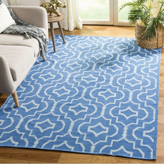 SAFAVIEH Montauk Raeyln Geometric Cotton Area Rug, Blue/Ivory, 4' x 6'
