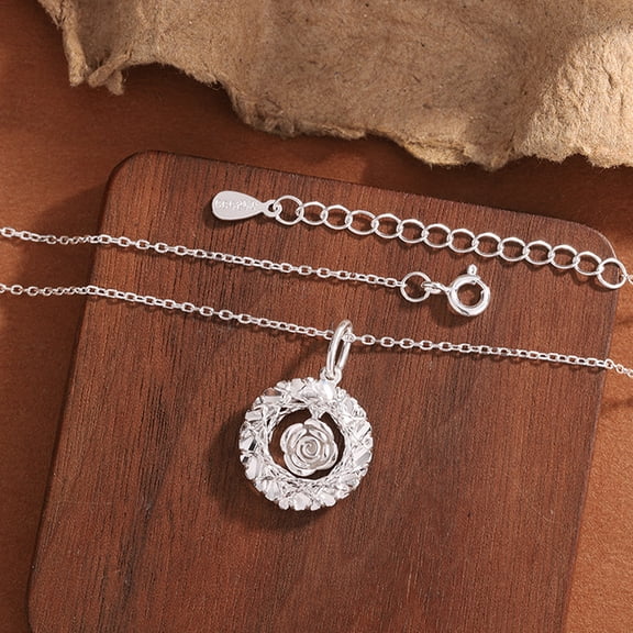 Leander's 999 sterling silver filigree rose hoop necklace and elegant rose clavicle chain are high-end luxury, stylish and versatile, perfect for any outfit and even for everyday wear.