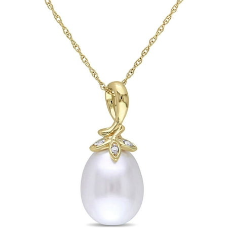 Miabella 9.5-10mm White Cultured Freshwater Pearl and Diamond-Accent 10kt Yellow Gold Floral Pendant, 17
