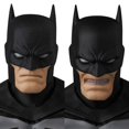 thumbnail image 5 of DC Comics: Batman Hush (versión negra) Figura de acción Mafex, multicolor, 5 of 5