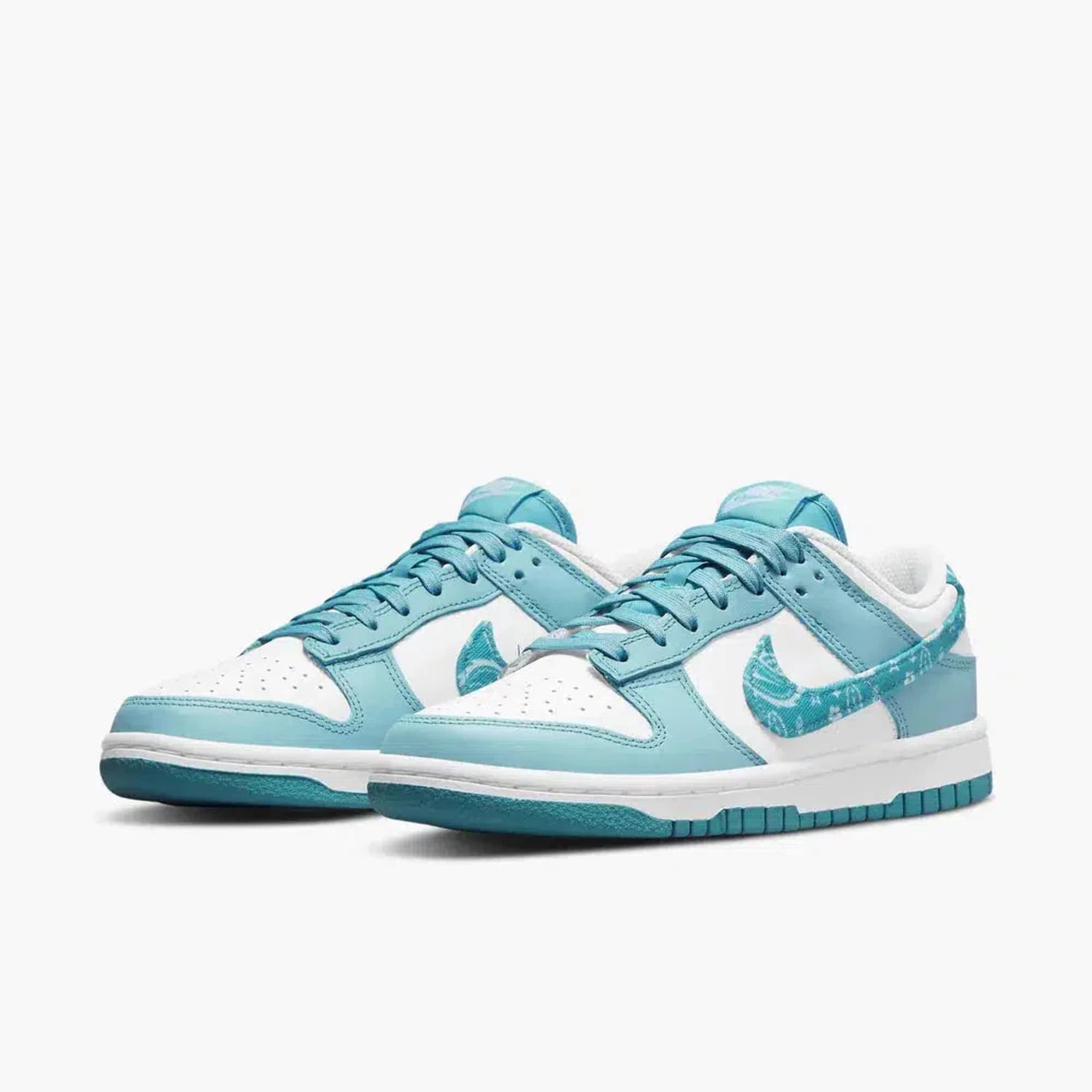 nike dunks light blue