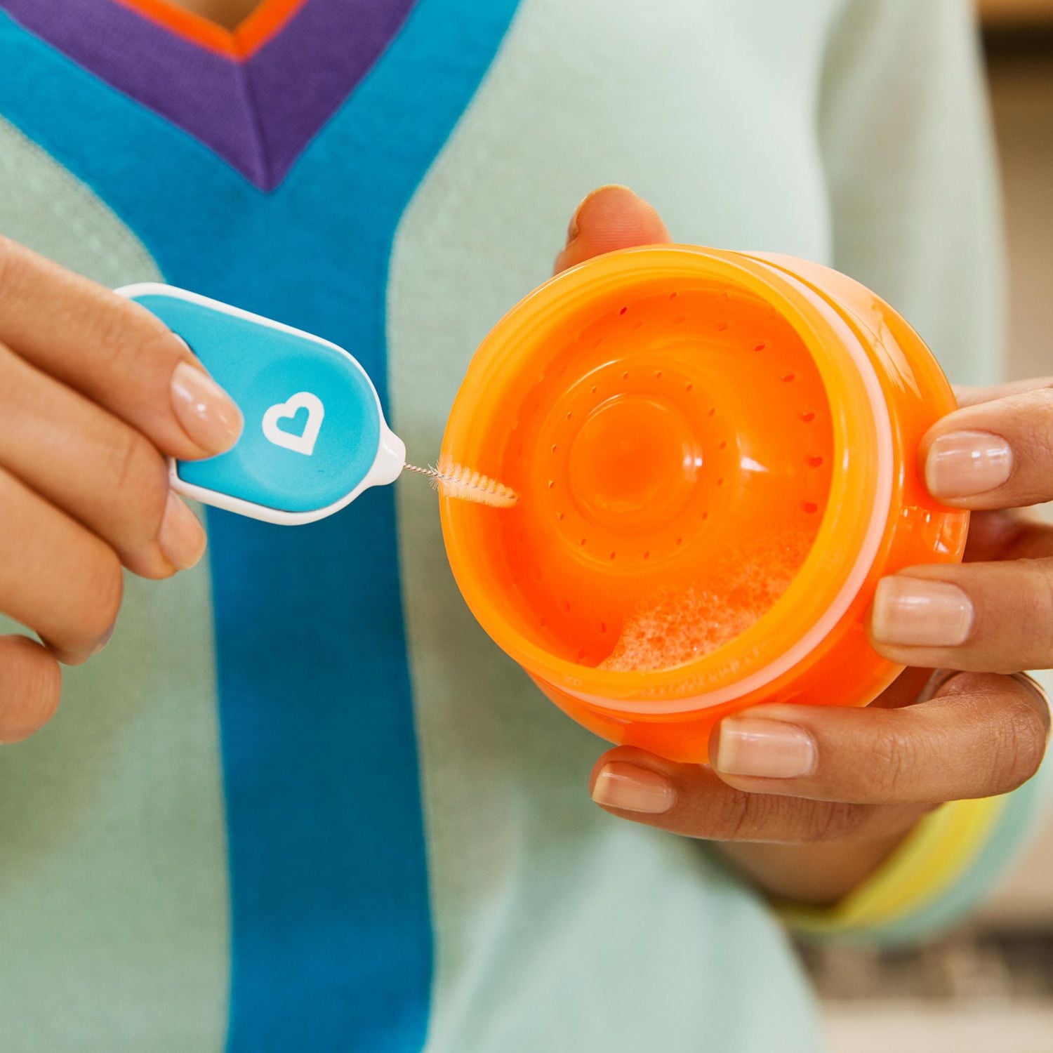 Munchkin Details Ensemble de pinceaux pour bouteille et gobelet, paquet de 4 Ensemble de pinceaux