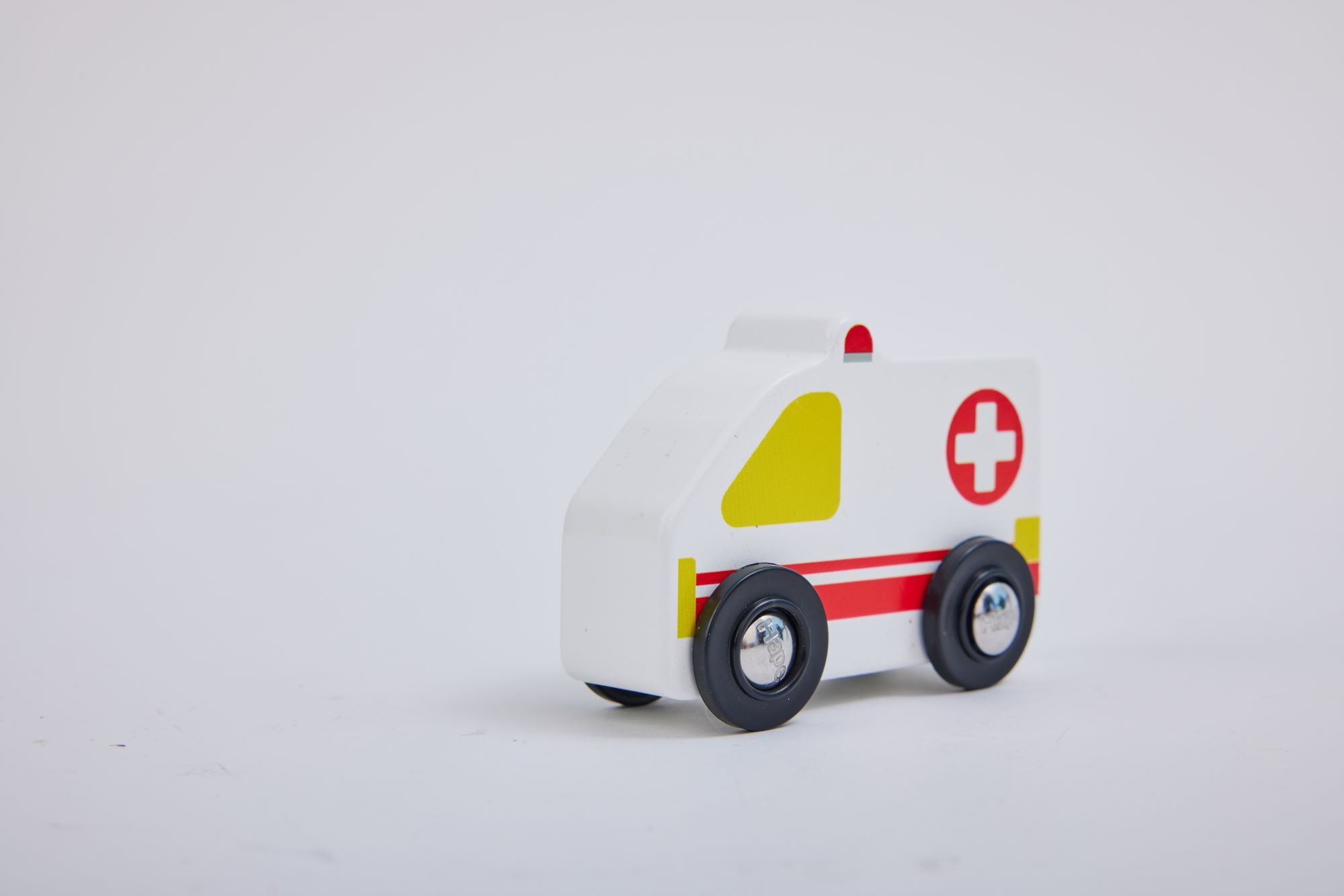 Ambulance en bois 1 pc