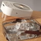 thumbnail image 4 of Injueey Pequeño ventilador de refrigeración Operación remota Tanque de agua de 5 litros Bajo nivel de ruido Luz cálida Bajo nivel de ruido Electrodomésticos blanco Con control remoto, 4 of 6
