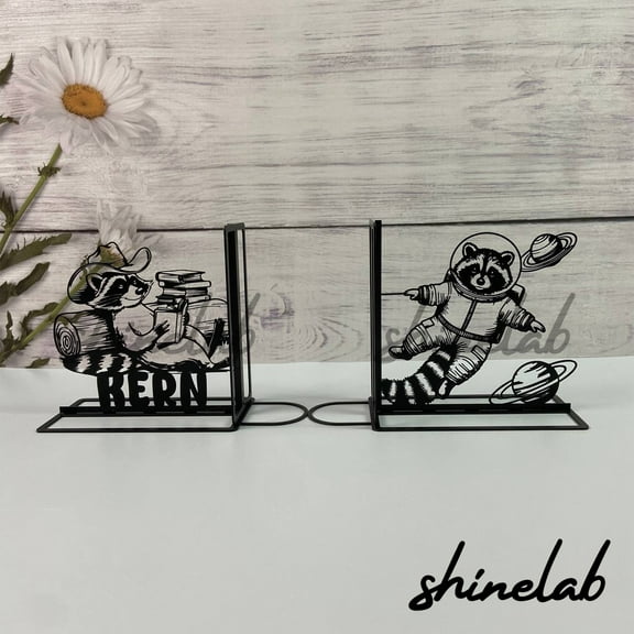 Shinelab Raccoon Reading Book Metal Bookends Raccoon Astronaut Name Bookend Gift, Desk Bookshelf Decor 6449