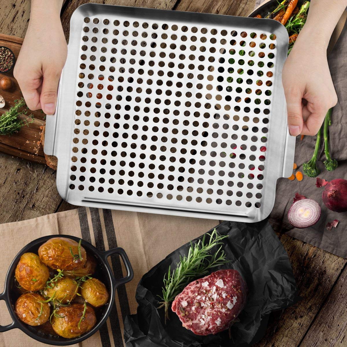 Grill Pan Stainless Steel Grill Topper Heavy Duty BBQ Grill Wok with Handles Vegetables Grill Basket Outdoor Grill Accessories Cookware Grill Utensils for Barbecue Cooking