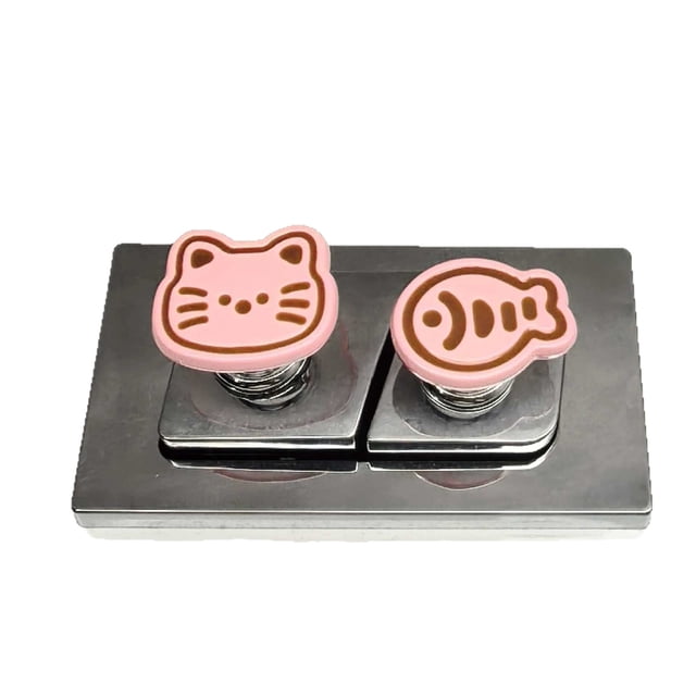 Lindo gatito y pez botón de descarga del inodoro | Herramienta imprescindible for el cuidado de las uñas y la decoración del baño.
