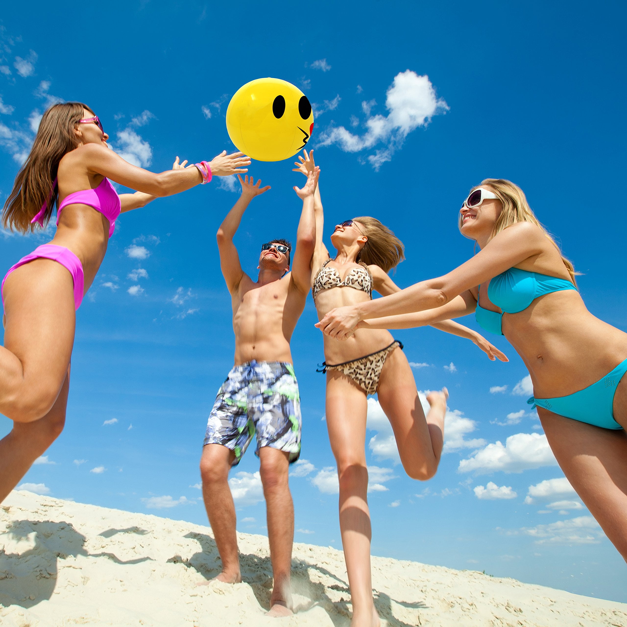 12 Inflatable Emoji Beach Balls Pool Birthday Party Favor Decoration 