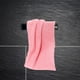 thumbnail image 4 of Toalla de baño de microfibra - Súper absorbente y de secado rápido, ultra suave y ligera, 75x35cm (29,5x13,8in) - Perfecta para viajar, acampar, yoga y gimnasio, 4 of 5