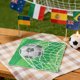 thumbnail image 4 of Artículos para fiestas de fútbol | Juego de platos, vasos, servilletas y pajitas desechables | Platos de 7 y 9 pulgadas para fiestas de cumpleaños con temática deportiva o celebraciones de partidos, 4 of 6