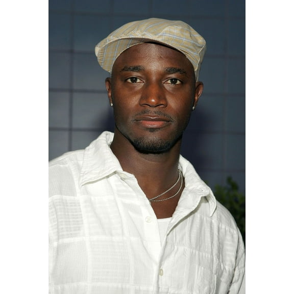 Taye Diggs At Arrivals For Broken Flowers Premiere, Clearview'S Chelsea West Cinemas, New York, Ny, July 27, 2005. Photo By: Gregorio Binuya/Everett Collection Photo Print (16 x 20)