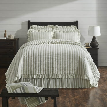 VHC Brands Finders Keepers White Cotton Striped Pattern Quilt, Queen